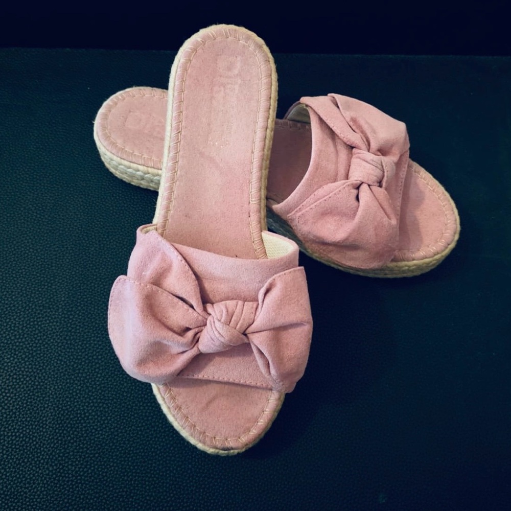 Elegant Pink Bow Sandals